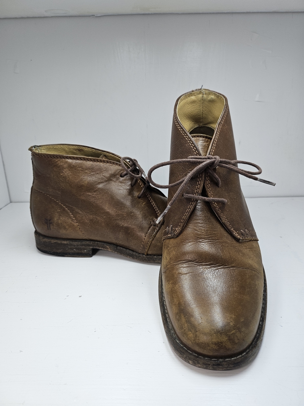 FRYE AND CO. Brown Leather Men's Chukka Boots